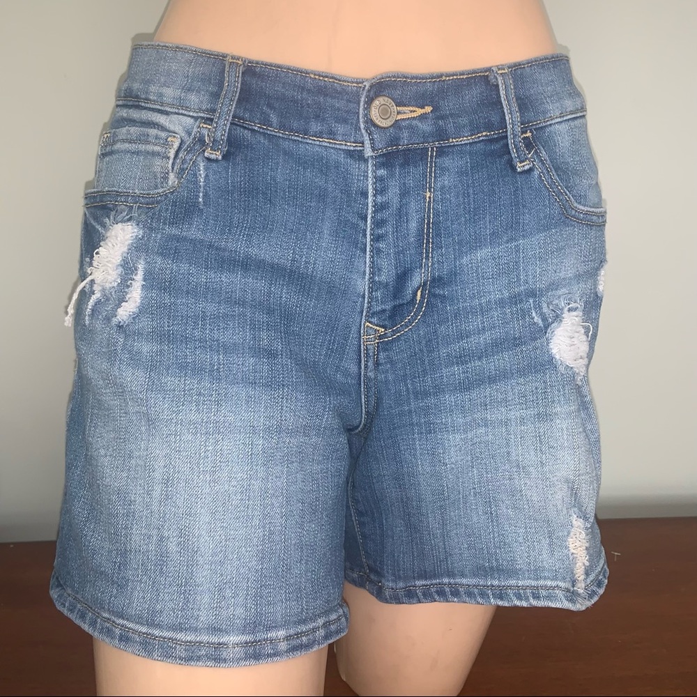 Old Navy Boyfriend Sz 8 Blue Jean Distressed 5 Pocket Mid Rise Denim Shorts